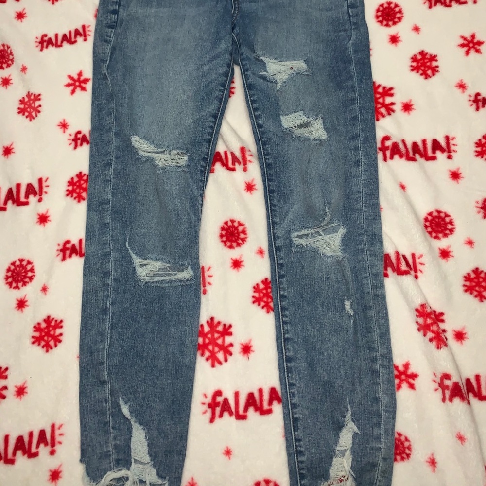 BRAND NEW AMERICAN EAGLE JEANS